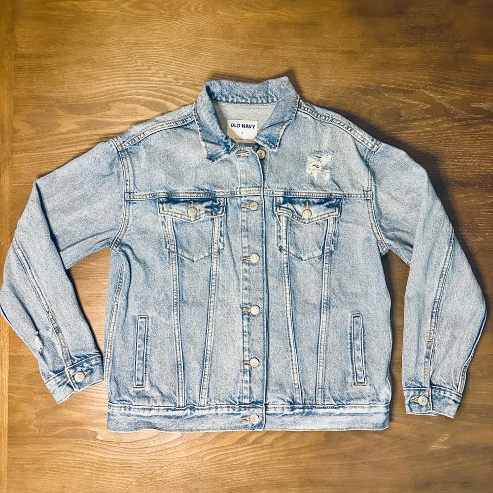 OLD NAVY Distressed Light Denim Boyfriend Trucker Sandra Jacket Women's Size‎ S
